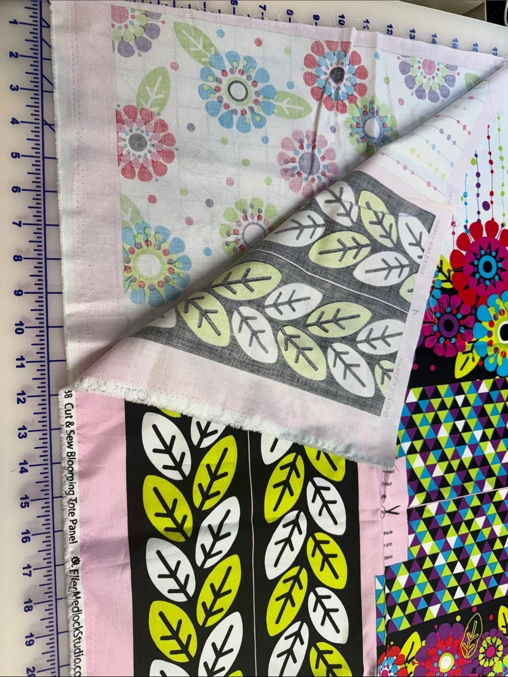 New Sewing Fabric Panel Doggies blooming tote